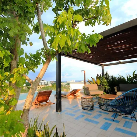 Spacious Studio, Incredible Rooftop With Sea View